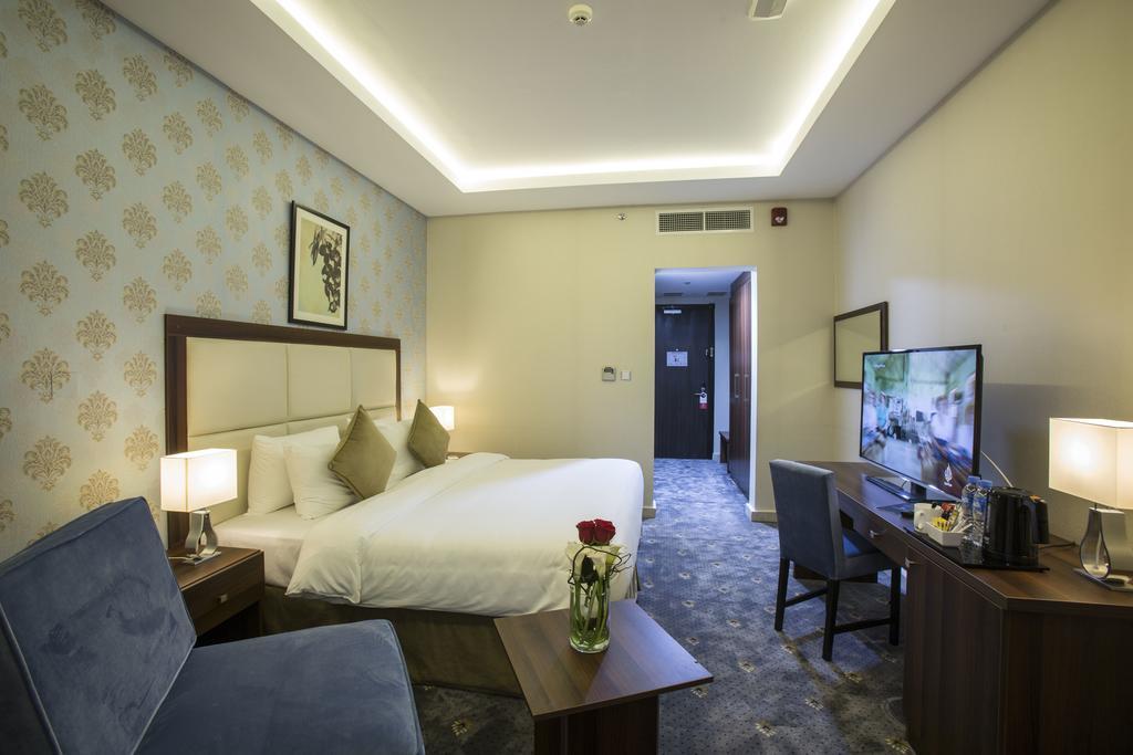 The Town Hotel Doha Buitenkant foto