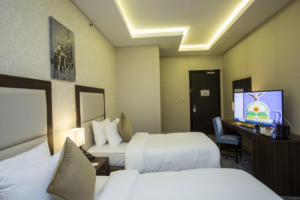 The Town Hotel Doha Buitenkant foto